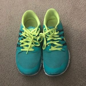 Nike free 5.0 size 9